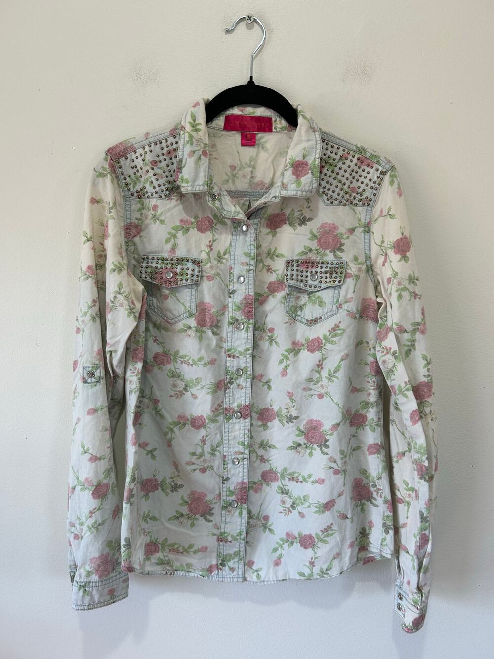 Tinseltown pearl button western floral button down womens S studded